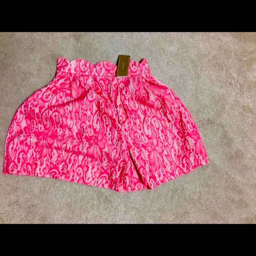 Scalloped skirt